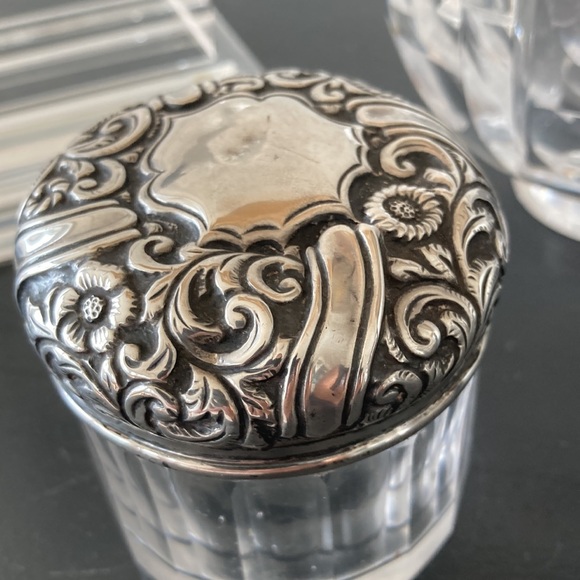 Antique Dresser Jar - Picture 3 of 13